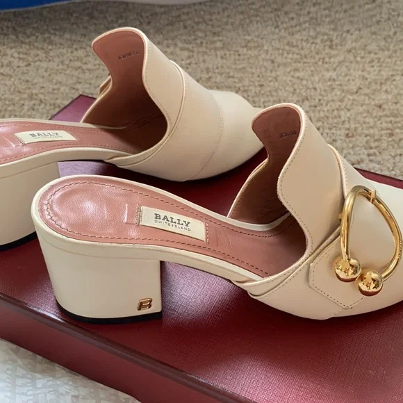 BALLY Switzerland JORIA 55 mule sandals slip-on. Gold buckle. Made in Italy